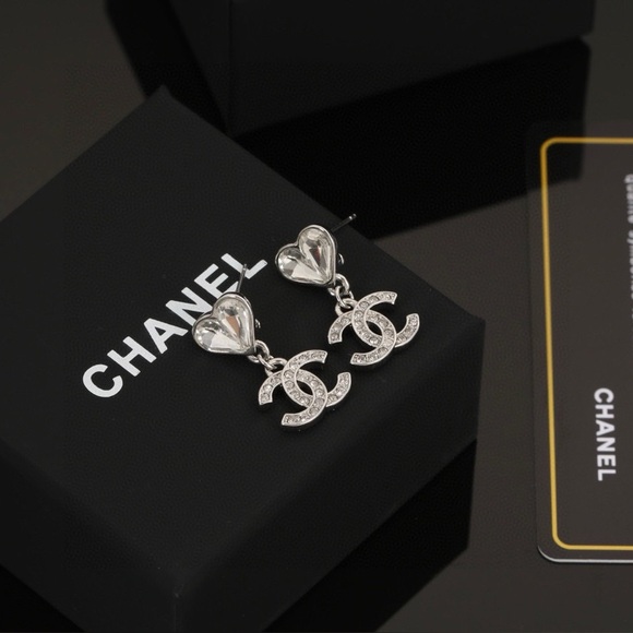 CHANEL🥥 Jewelry - Chanel women's earrings